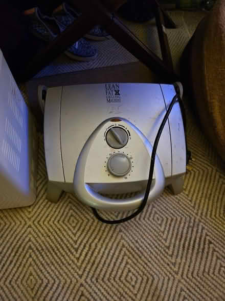 Photo of free George Forman Grilling Machine (Newtown WN5) #2