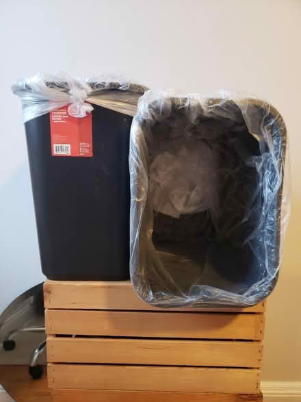 Photo of free 2 small trash cans (Petworth) #1