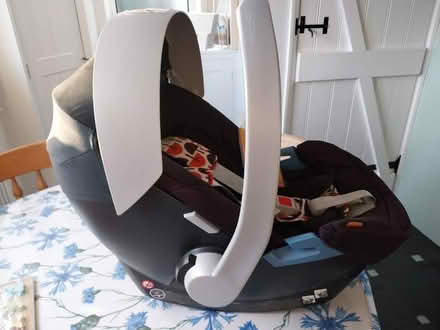 Photo of free Cybex Car Seat/carrier (Chailey BN8) #2