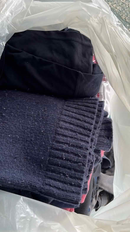 Photo of free Bag of men’s clothes (Hemel HP2) #1