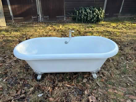 Photo of free Bath and bidet (Wortley S35) #1