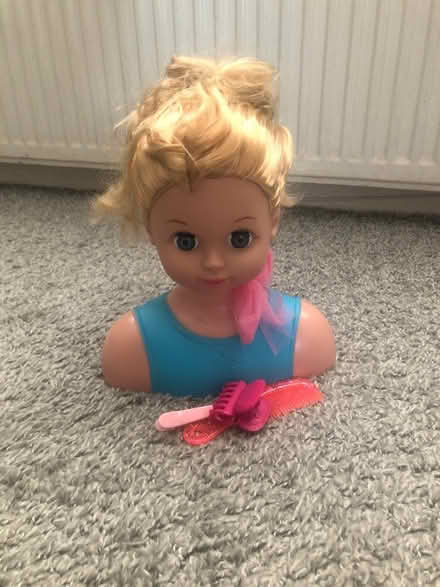 Photo of free Girls styling head (Woodchurch) #1