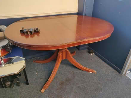 Photo of free Beautiful wooden dining table (New Barnet EN4) #2