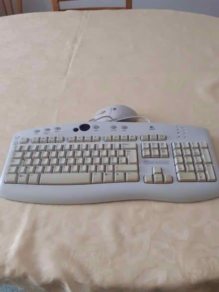 Photo of free Computer monitor and keyboard (Altrincham WA15) #3