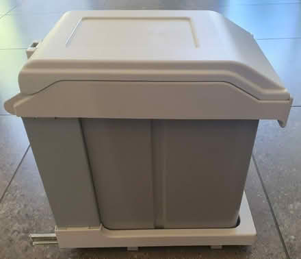 Photo of free Pull Out Kitchen Waste Bin (Wokingham RG40) #3