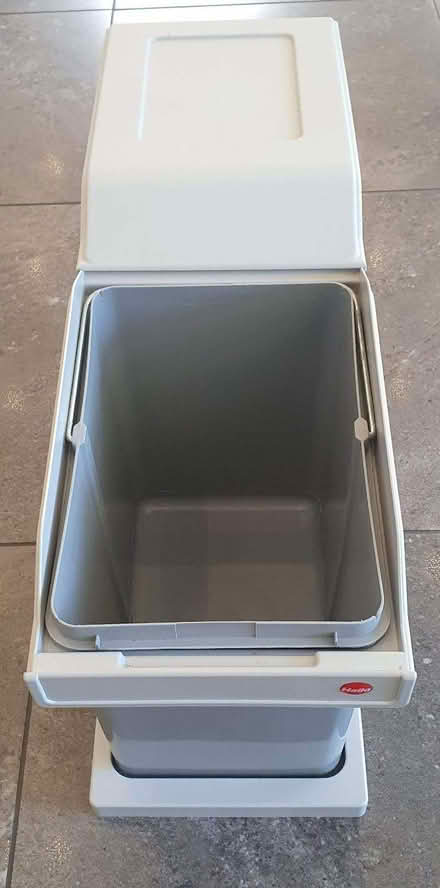 Photo of free Pull Out Kitchen Waste Bin (Wokingham RG40) #2