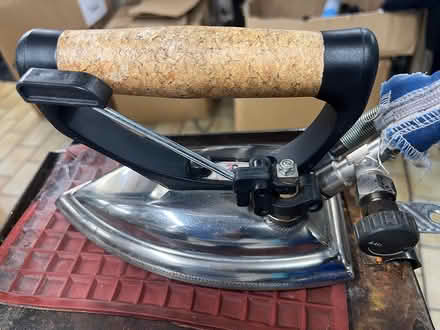 Photo of free Steam Iron (UB5) #3