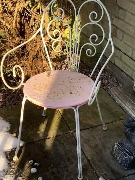 Photo of free Outdoor table and chairs (Burbage SK17) #2