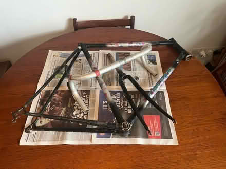 Photo of free Raleigh frame & campagnolo groupset (HA0) #4