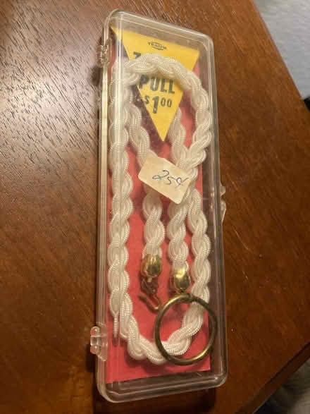 Photo of free Vintage zipper pull (Greenway Plaza) #1