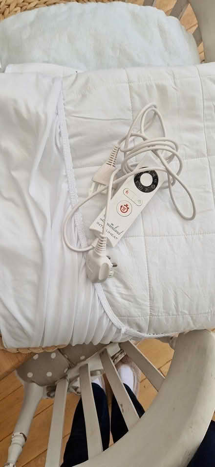 Photo of free Electric under blanket single (TN40 chantry Bexhill) #1