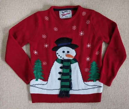 Photo of free Kid's Christmas jumper 10/11yrs (Springfield CM2) #1