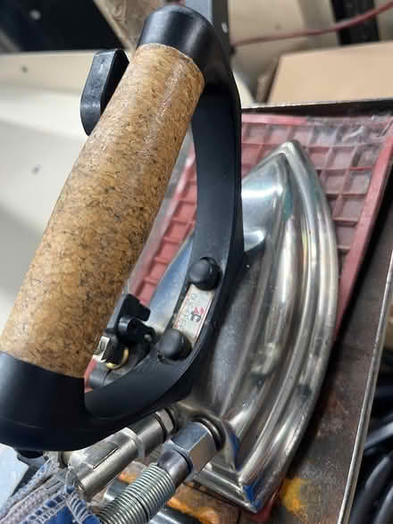 Photo of free Steam Iron (UB5) #2