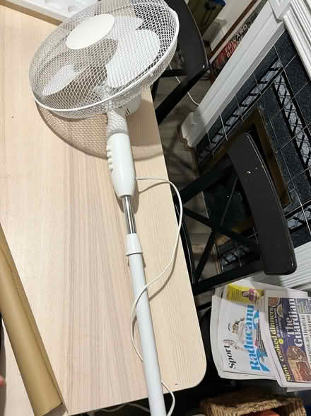 Photo of free Electric standing fan (no legs) (Dunstable) #2