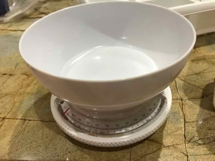 Photo of free white kitchen scales plus more (Blagdon BS40) #1