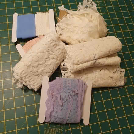 Photo of free Mixed bundle of lace (DE21) #1
