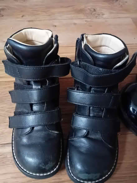 Photo of free Supportive boots- size 9.5 infant (Corsham SN13) #2
