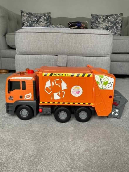 Photo of free Toy Refuse Lorry (Hailsham BN27) #1