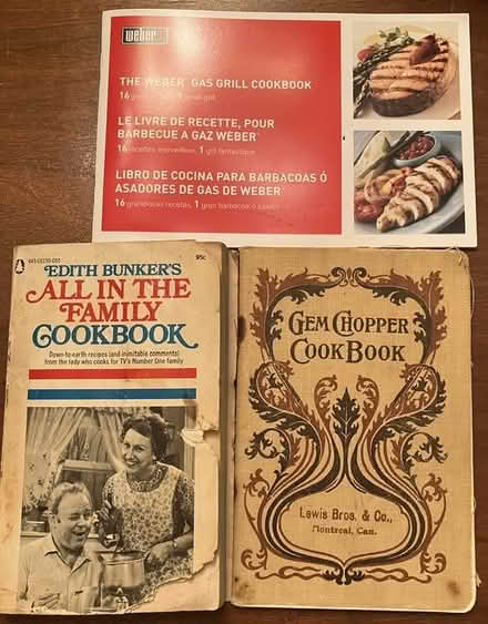Photo of free cookbooks (Centrepointe) #1