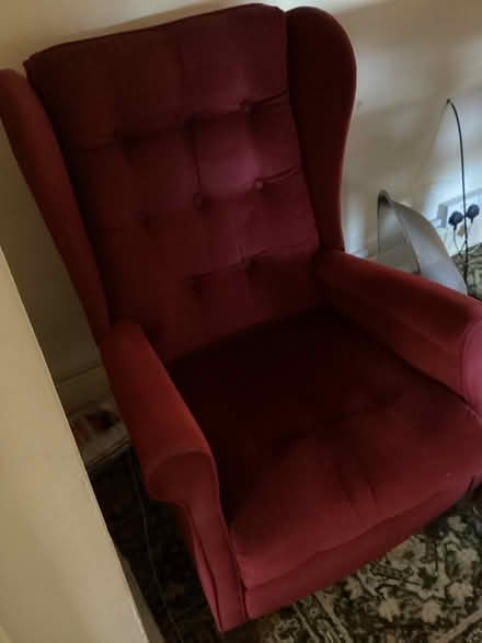 Photo of free Red armchair (Lee SY12) #1