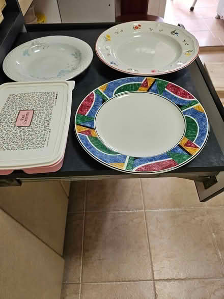 Photo of free Bowls and plates (Pasir Ris (opposite Coco Palm)) #1