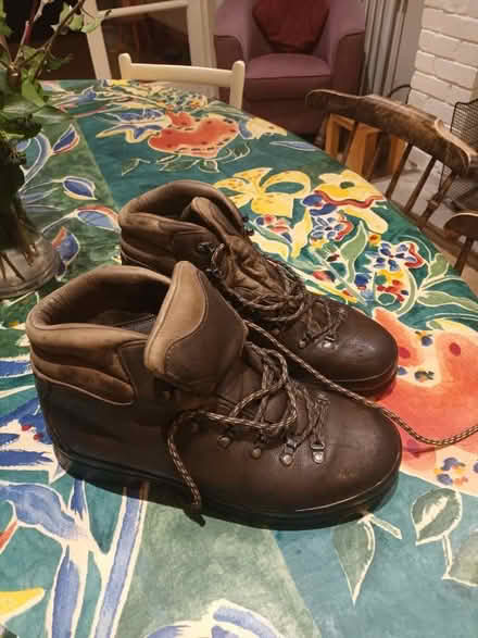 Photo of free Men's Scarpa hiking boots (Stroud GL5) #2