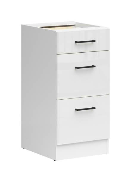 Photo of Kitchen base cabinet (Norbury SW16) #1
