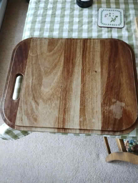 Photo of free Wooden chopping board (Bedford MK41 Putnoe) #1