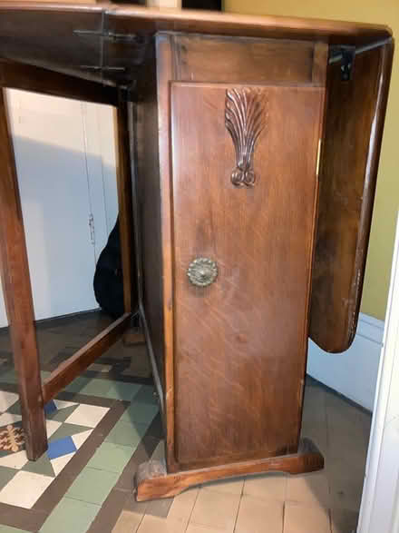 Photo of free 1930’s walnut veneer gate leg table (Shipley BD18) #3