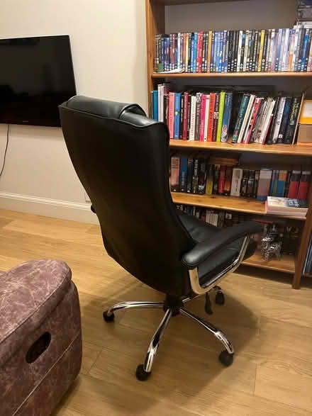 Photo of free Office/gaming chair (Whyteleafe, CR3) #3