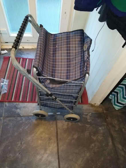Photo of free shopping trolley (langdon hills) (Laindon SS16) #1