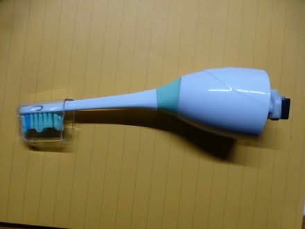 Photo of free Philips Toothbrush Head (Hell's Kitchen) #1