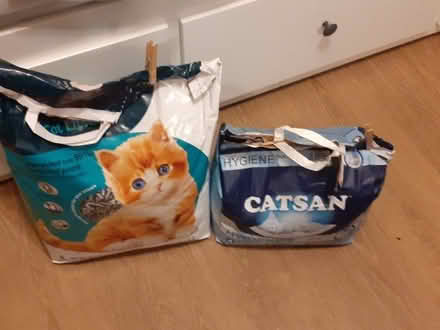 Photo of free cat litter (King's Cross N1) #1