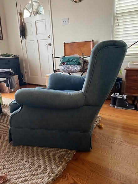Photo of free Vintage arm chair (West Seattle) #2