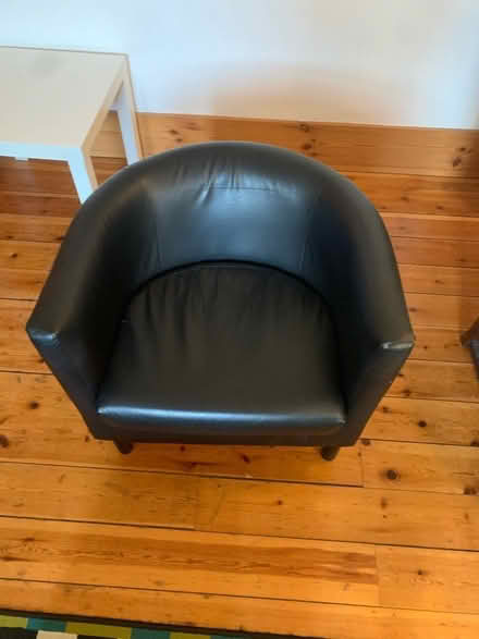 Photo of free Black chair (Shawlands G42) #1