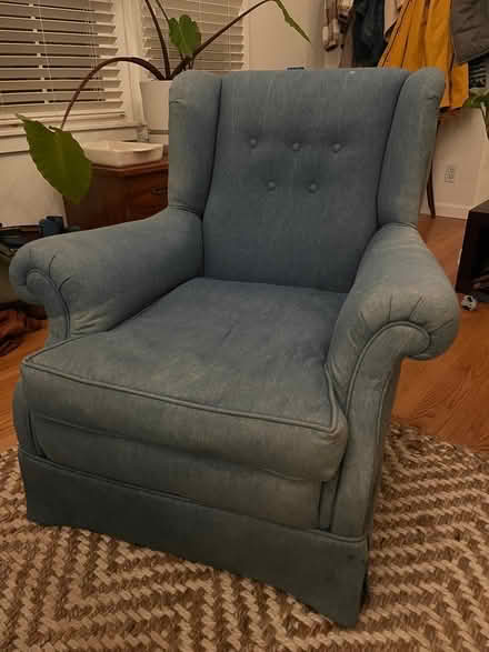 Photo of free Vintage arm chair (West Seattle) #1