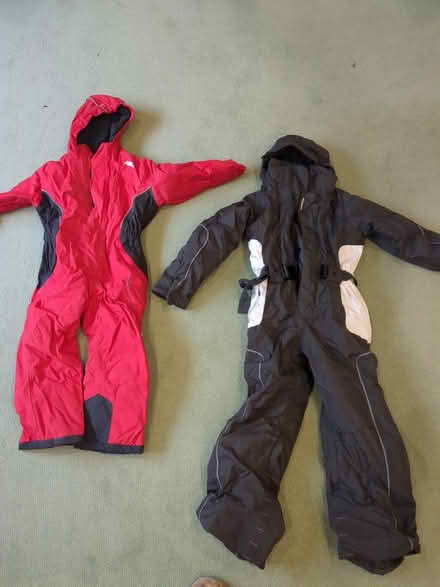 Photo of free 2 kids snow/ski suits (WGC, knightsfield) #1