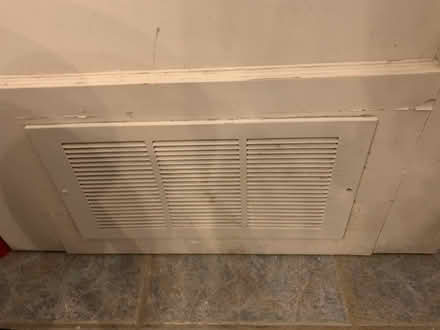 Photo of free White inside door with vent (Dupont and Bathurst) #3
