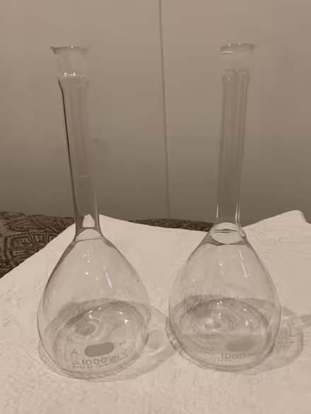 Photo of free 1L lab flasks (NOT FOR FOOD) (Dupont and Bathurst) #1