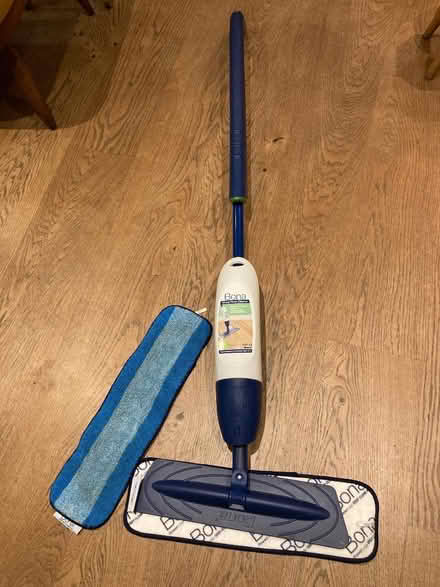 Photo of free Bona hard/wood floor spray mop (Duffield DE56) #2