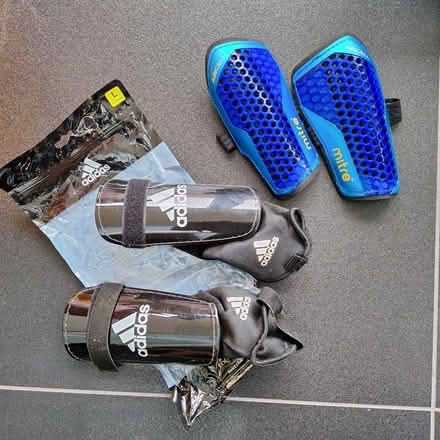 Photo of free Childs shin pads - 2 pairs (Abingdon-on-Thames OX14) #1