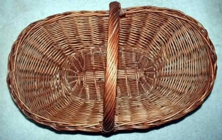 Photo of free Wicket hamper basket (Billericay CM11) #1