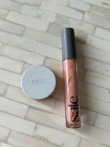 Photo of free RMS lip/cheeck colour & Saie lip gloss (Tunbridge Wells N. TN1) #2