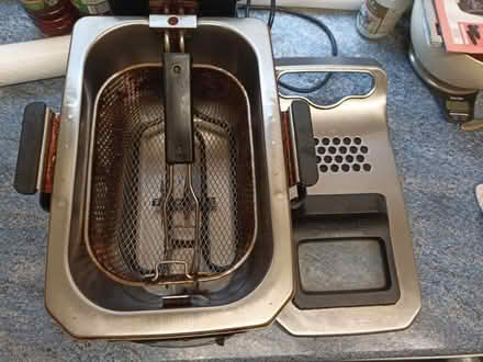 Photo of free DeLonghi Coolzone Deep Fat Fryer (model F34512CZ) (Kirkley NR33) #3