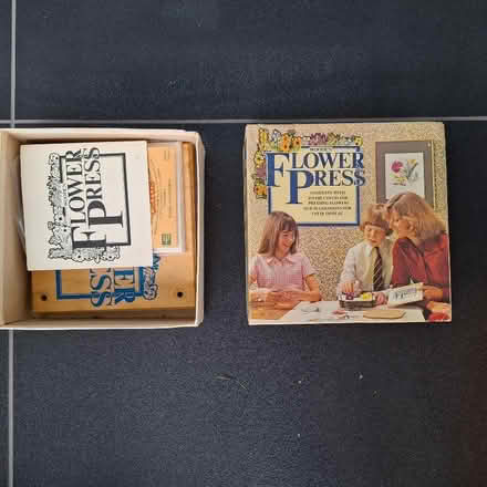 Photo of free Flower press (Abingdon-on-Thames OX14) #1