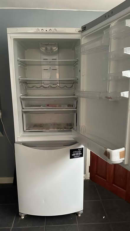 Photo of free Fridge (DA16) (Welling) #4