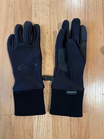 Photo of free gloves and mittens (Midtown Palo Alto) #2