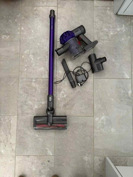 Photo of free NOT WORKING Dyson vacuum (Twickenham) #1