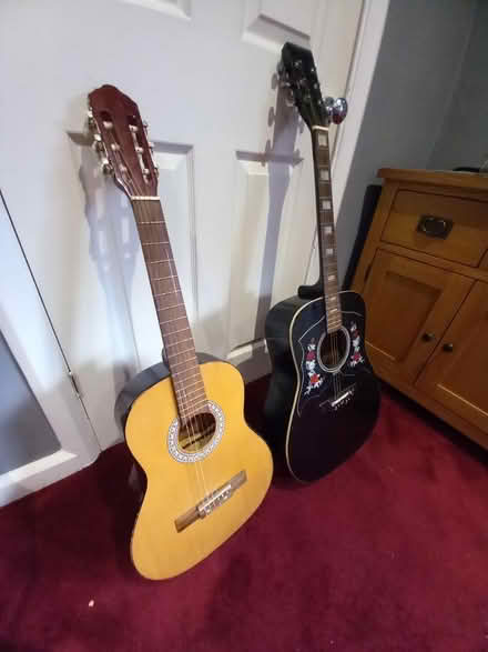Photo of free Guitars (Goffs oak Waltham cross EN7) #4