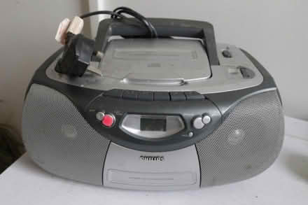 Photo of free philips boom box - cd/radio/cassette - for parts (Stepney E1) #1